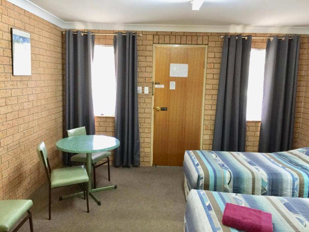 Three Ways Motel Gilgandra Extérieur photo