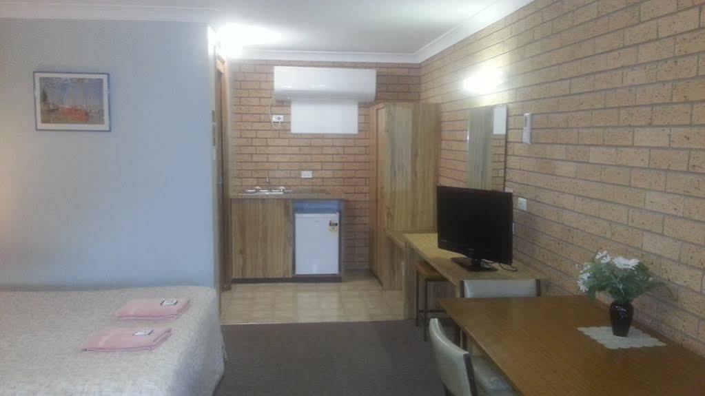 Three Ways Motel Gilgandra Extérieur photo